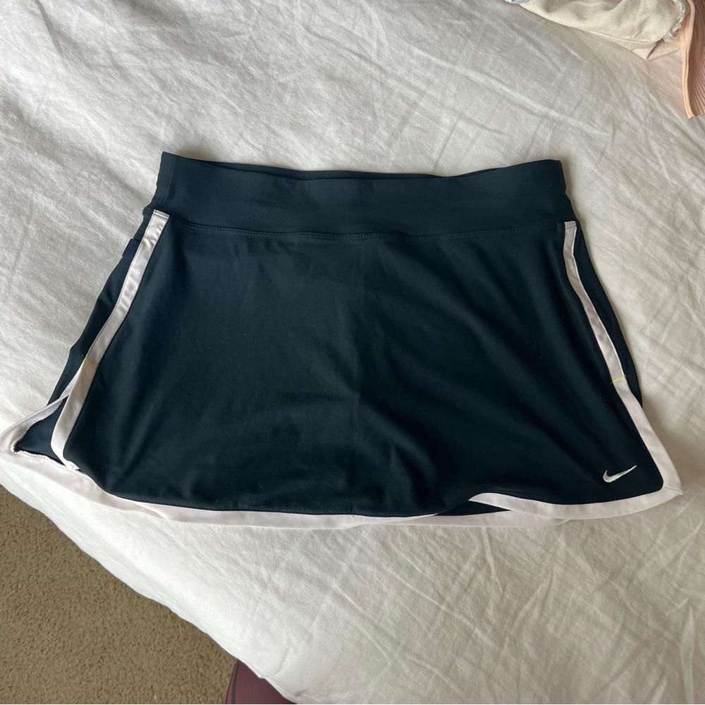 Nike navy tennis skirt L